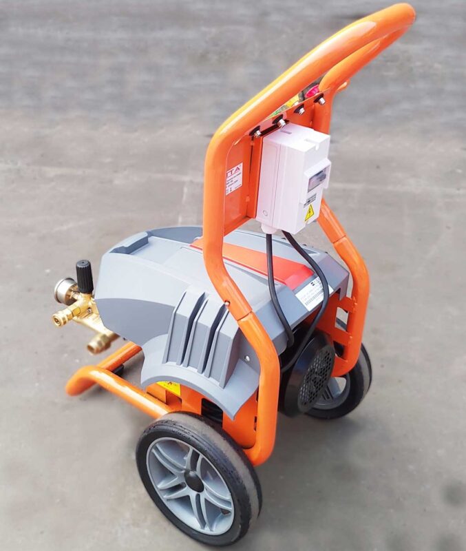 Máy Rửa Xe JET1800P-70 Áp lực phun Max 90Bar, Công suất 1,8KW may xit rua xe ap luc cao jet1800p 70